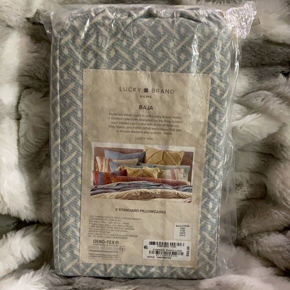 2 X $40 Lucky Brand Baja Stripe Cotton 230-Thread Count. 2 Pillowcases - Picture 2 of 5